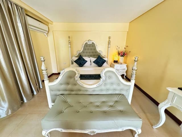 Yapak King Suite
