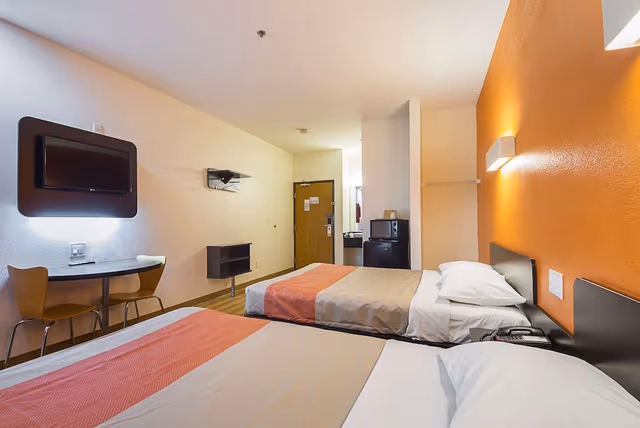 Standard Room, 2 Queen Beds, Non Smoking