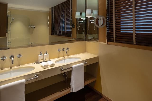 Superior Suite, River View