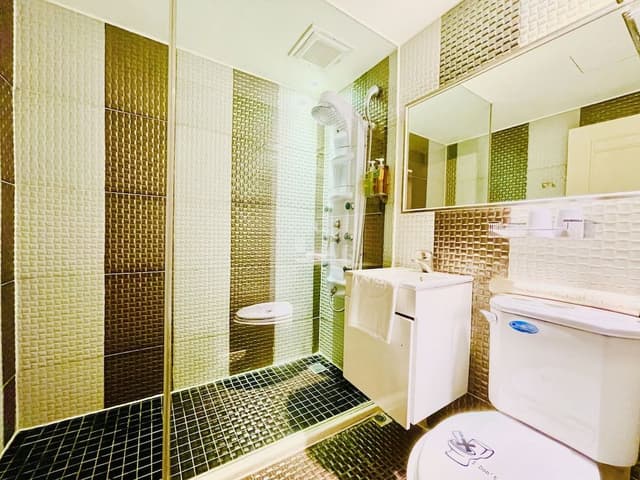 Basic Double or Twin (Room Selected at Check-In)