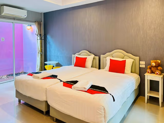 Standard Twin Room