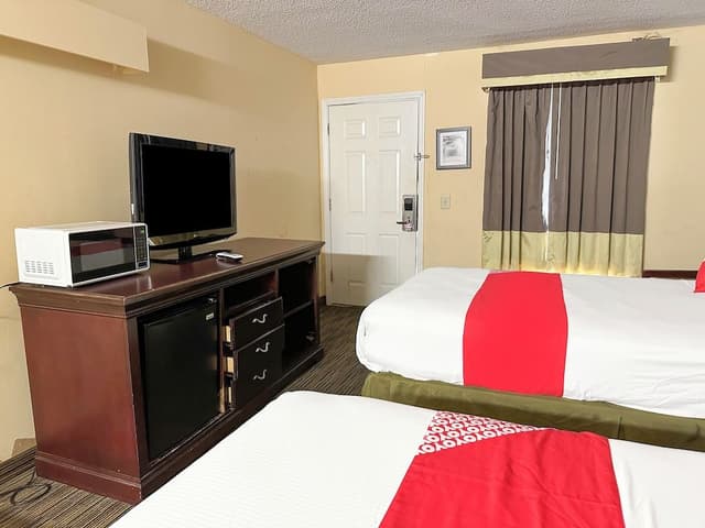 Room (2 Full Bed Smoking)