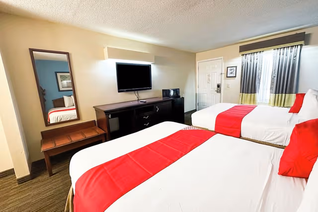 Room (2 Queen Beds Non-Smoking)