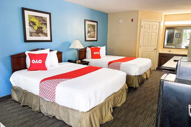 Room (2 Queen Beds Non-Smoking)