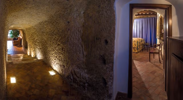 Luxury Suite, 1 Queen Bed, Jetted Tub, Valley View (100-300 meters from check-in location)