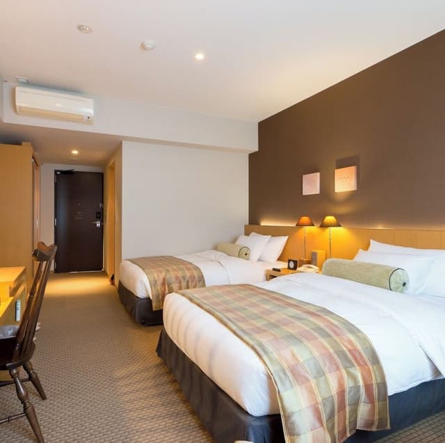 Deluxe Twin Room (2 Semi Double Beds)