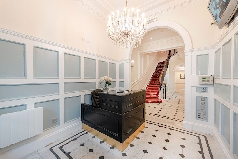 20 Hertford Street3