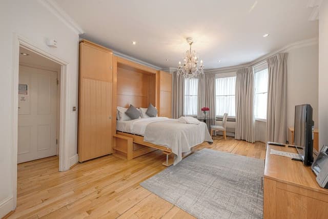 Studio Apartment