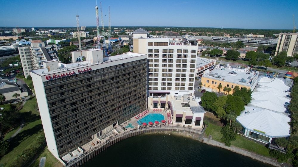 Ramada Plaza Resort & Suites2