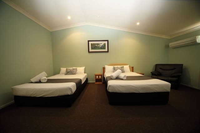Executive Queen Twin Room