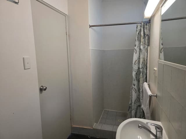Room, Multiple Beds
