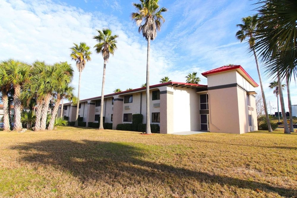 Quality Inn Maingate Four Corners2