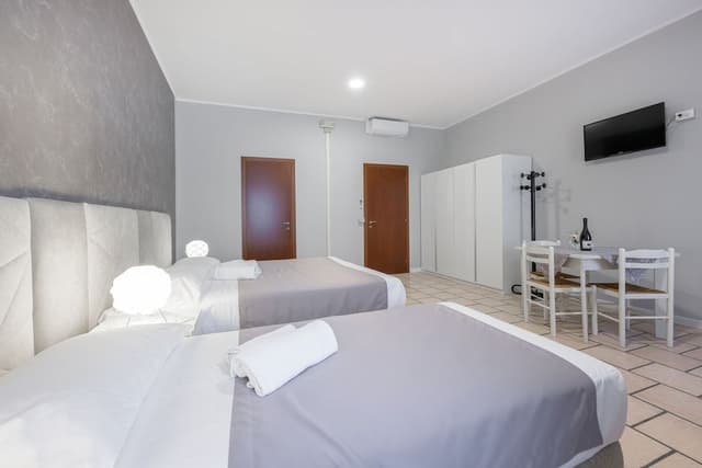 Triple Room