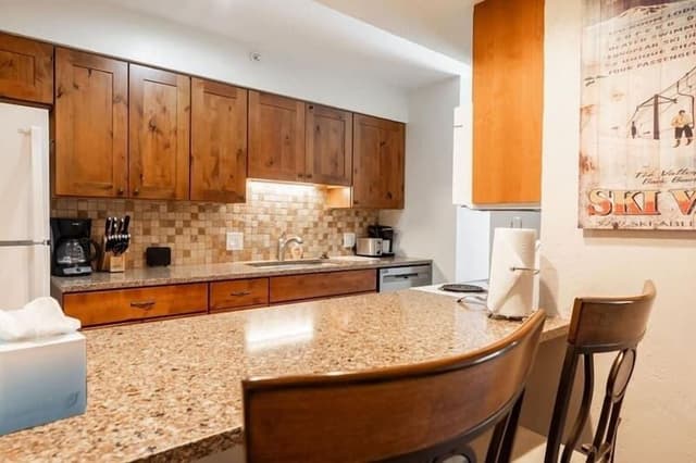 Condo, 2 Bedrooms