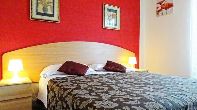 Triple Room, Shared Bathroom