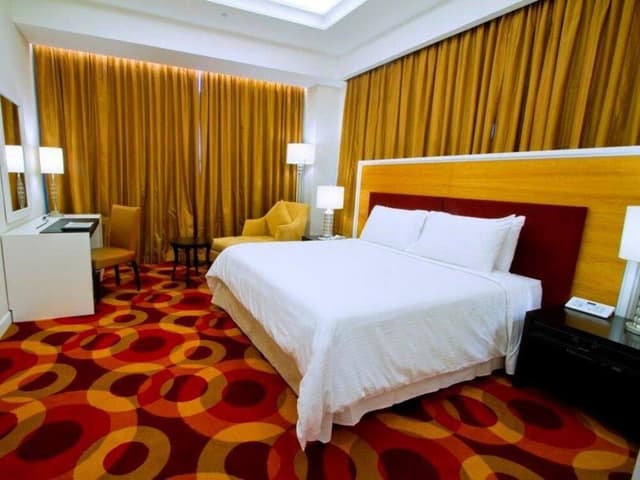 Perdana Executive Queen