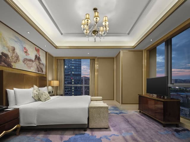 Chairman Suite