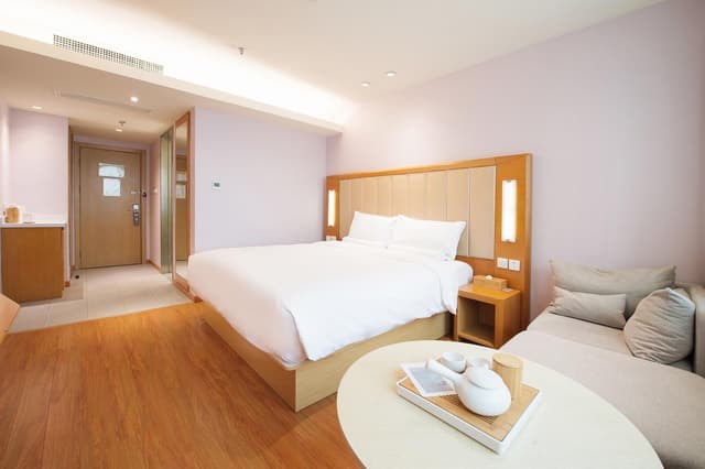 Zero Pressure Superior Queen Room