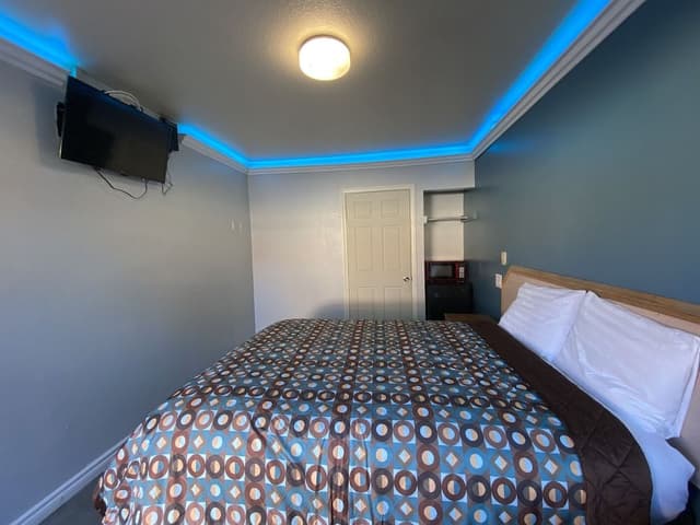 Standard Room, 1 Queen Bed, Smoking