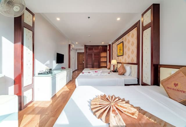Deluxe Triple Room City View