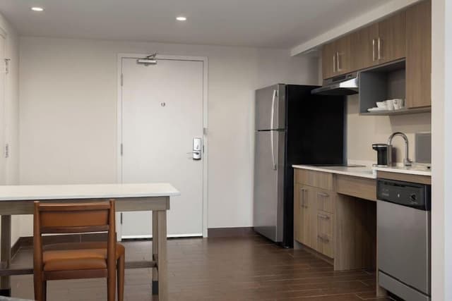 Studio, 1 King Bed, Accessible (Hearing)