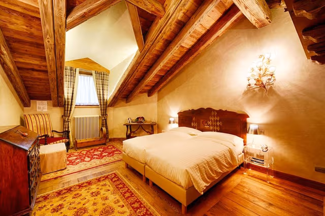 Suite (with Steam Bath)