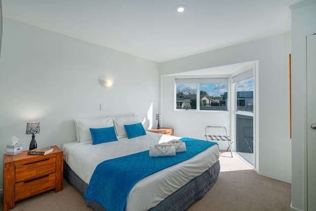 First Floor Two Bedroom with Kitchenette and Sea View
