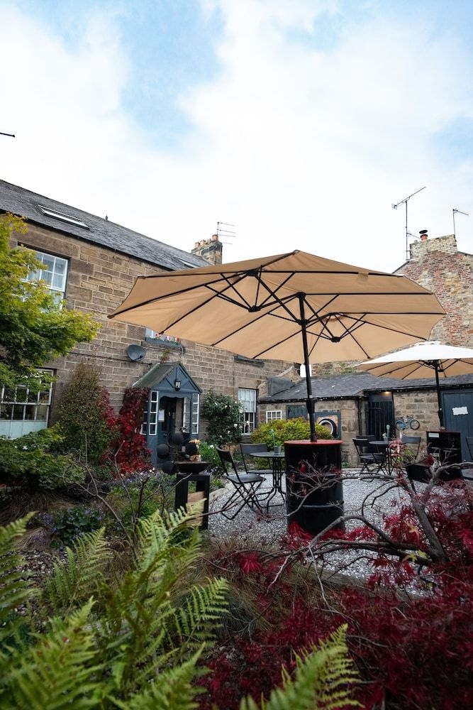Laburnum Guest House at Bistro Englaze1