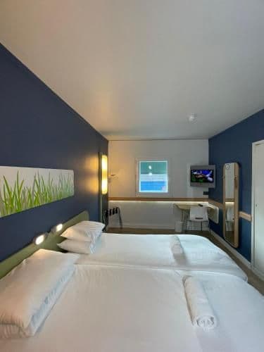 Twin - Room With Twin Beds
