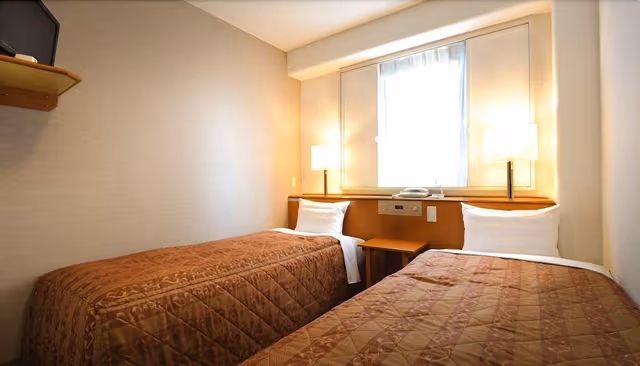 Economy Twin Room, Smoking