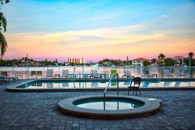 Condo, Multiple Beds (Palms Of Treasure Island #210)