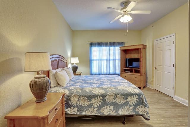 Condo, Multiple Beds (Palms Of Treasure Island #210)