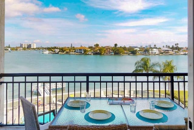 Condo, Multiple Beds (Palms Of Treasure Island #210)