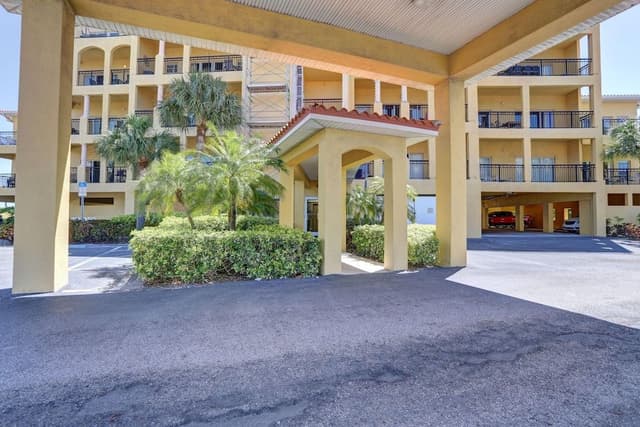 Condo, Multiple Beds (Palms Of Treasure Island #210)