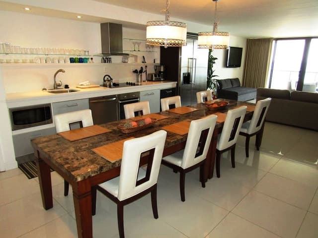 Condo, 3 Bedrooms, Oceanfront