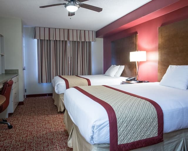Suite, 2 Queen Beds