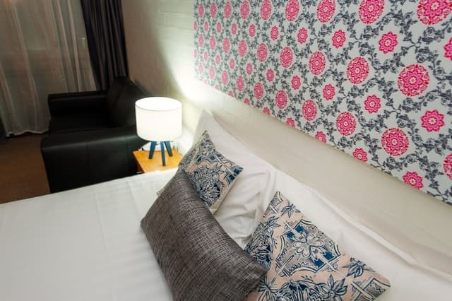 Standard Room, 1 Queen Bed