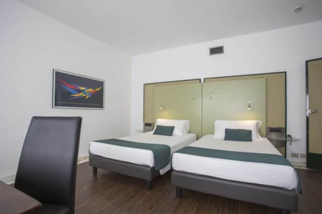 Standard Twin Room