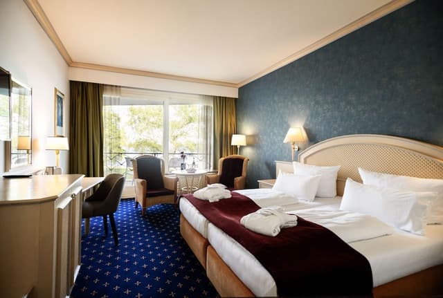 Superior Double Room - Lake View Loggia