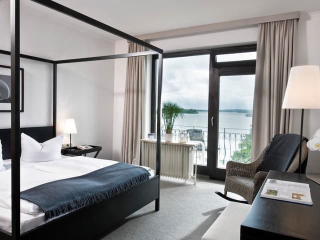 Standard Double Room - Lake View Balcony