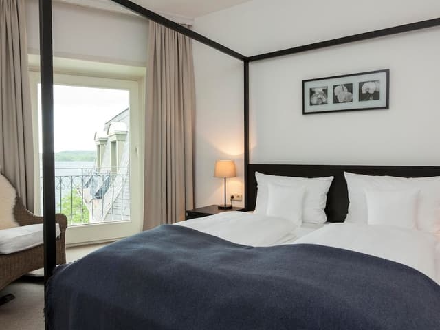 Standard Double Room - Lake View Balcony
