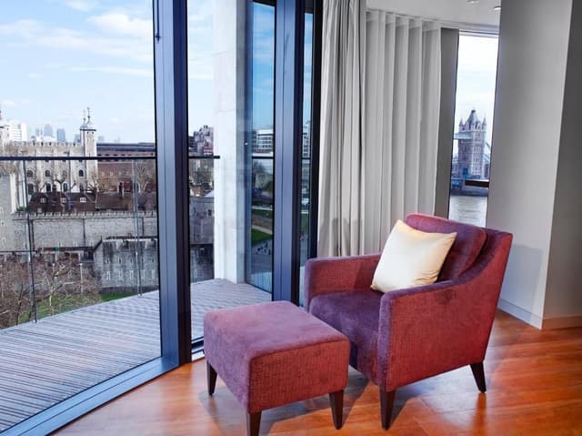Luxury Two-bedroom Apartment with Tower View