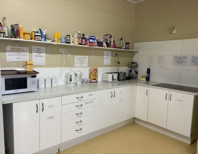 Standard Room, Non Smoking, Shared Bathroom (Twin Room)