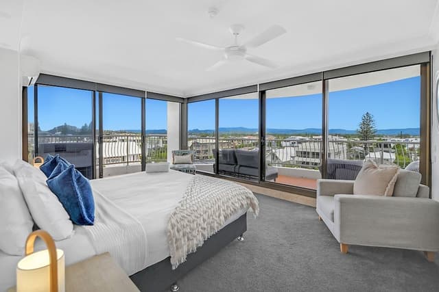 3 Bedroom Beach Front, Ocean View Apartment
