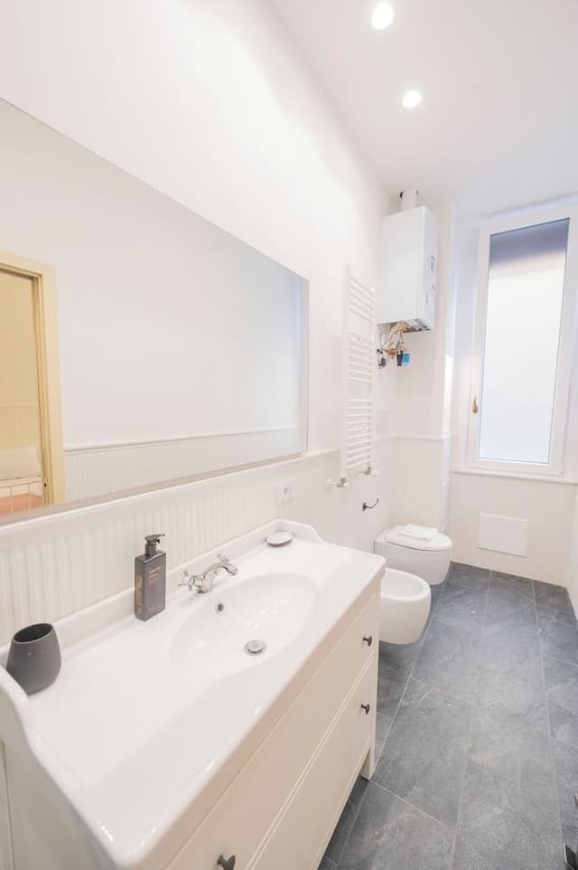 Testaccio Brand New 3 BR Apartment (Via Amerigo Vespucci 8)