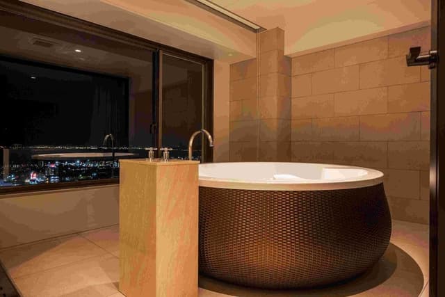 Luxury Suite, 2 Double Beds, Non Smoking, City View