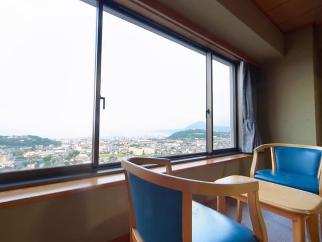 Japanese-Style Room