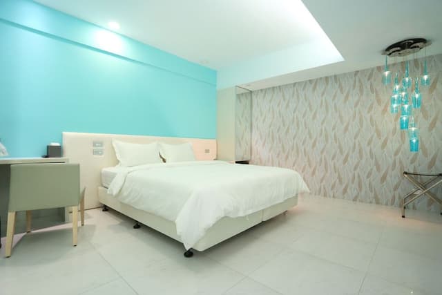 Standard Double Room, No Windows