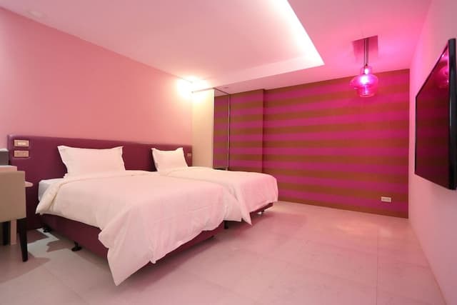 Business Twin Room, No Windows