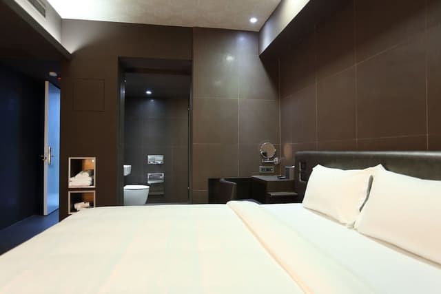 Standard Double Room, No Windows